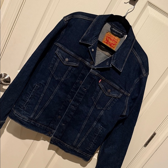 Levi's Men's Dark Blue Denim Jacket - Picture 3 of 6